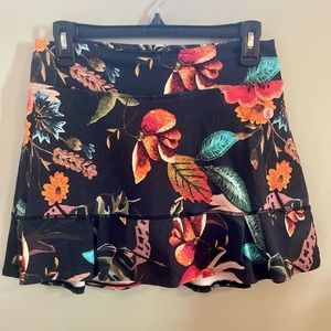 Dona Jo Tennis Pickleball Skirt/Skort Size 2 (large). Like New. Black Orange